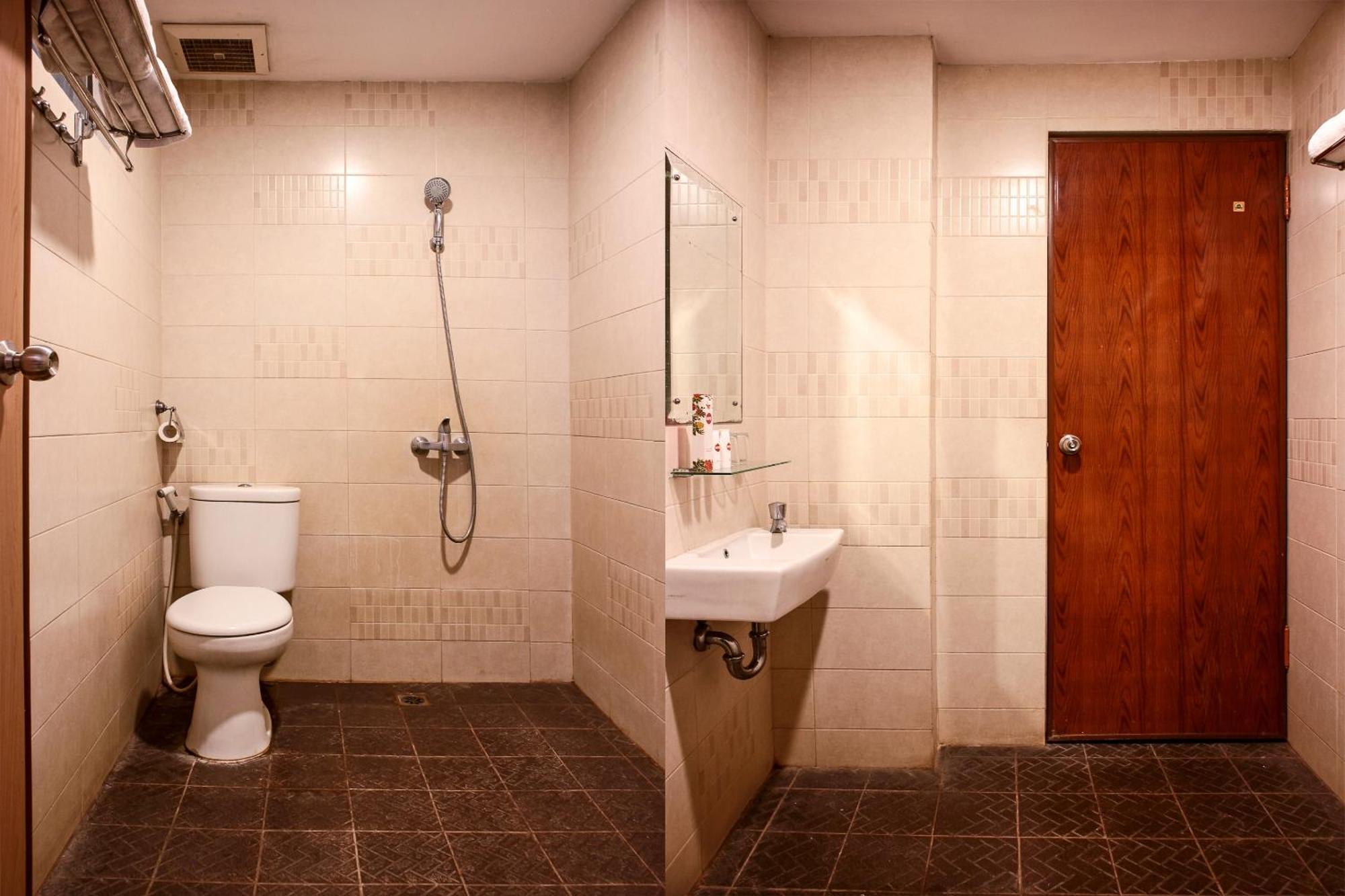 Oyo 1009 Hotel Bumi Malaya เมดาน ภายนอก รูปภาพ